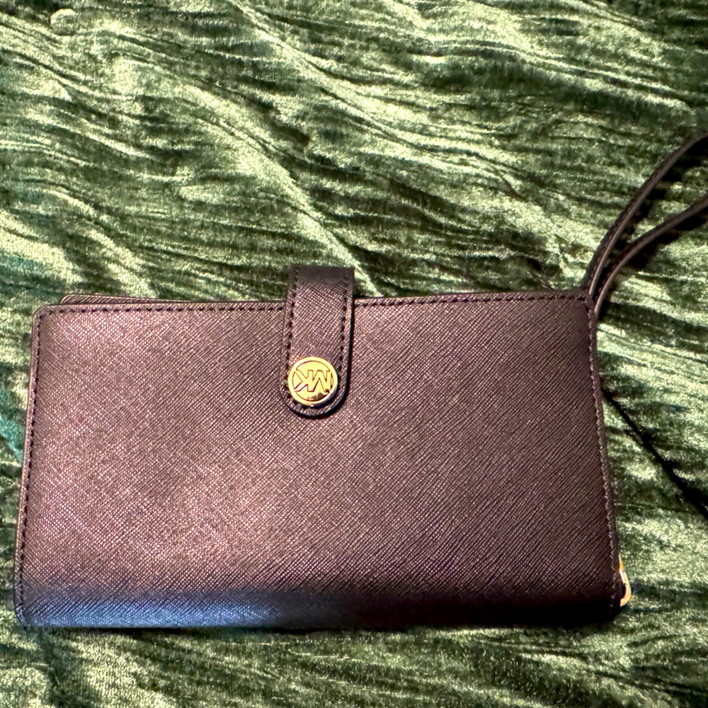 Michael Kors Black Cellphone Wallet